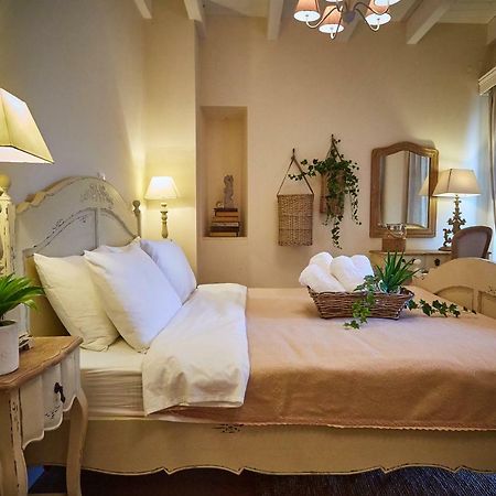 Lianelia Luxury Village House Argyrades Экстерьер фото